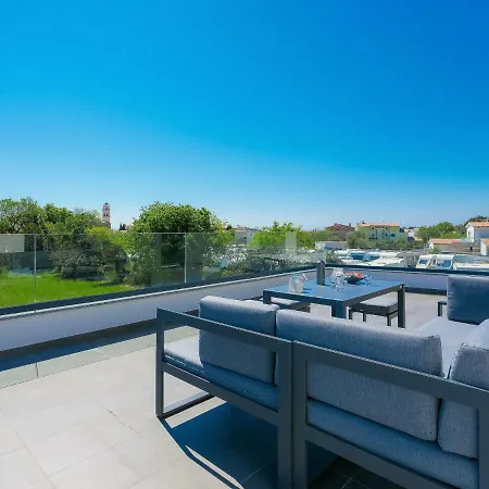 Ella Premantura By Interhome プーラ