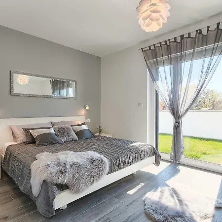 Ella Premantura By Interhome Villa Pula