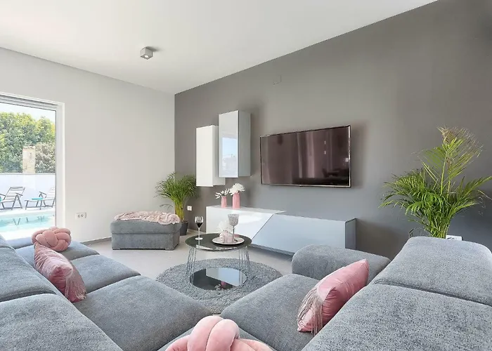 Ella Premantura By Interhome *