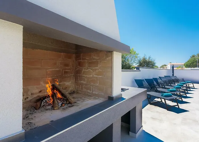 Vila Ella Premantura By Interhome *